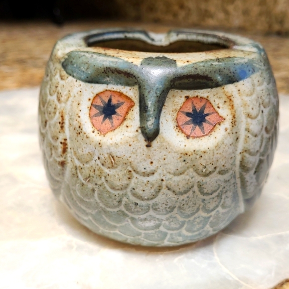 Owl Ashtry - Picture 1 of 6
